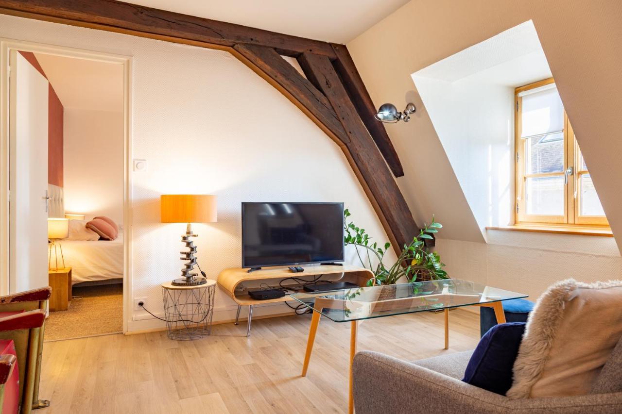 Happy Loft - Centre Historique + Parking Prive Apartment Blois Ngoại thất bức ảnh