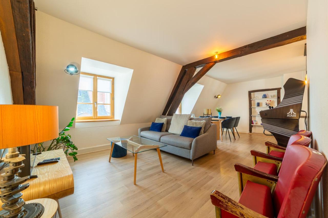 Happy Loft - Centre Historique + Parking Prive Apartment Blois Ngoại thất bức ảnh